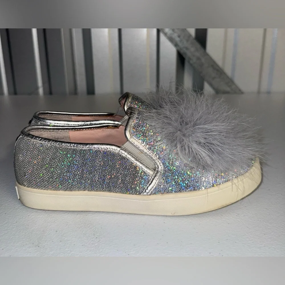 Kate Spade Latina Silver Leather Sequin Feather Pom Shoes Size 6M